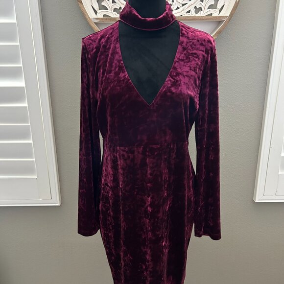 Bardot Dress Women's SZ10L Crushed Velvet Burgundy Choker Deep V Whimsygoth - Picture 1 of 7